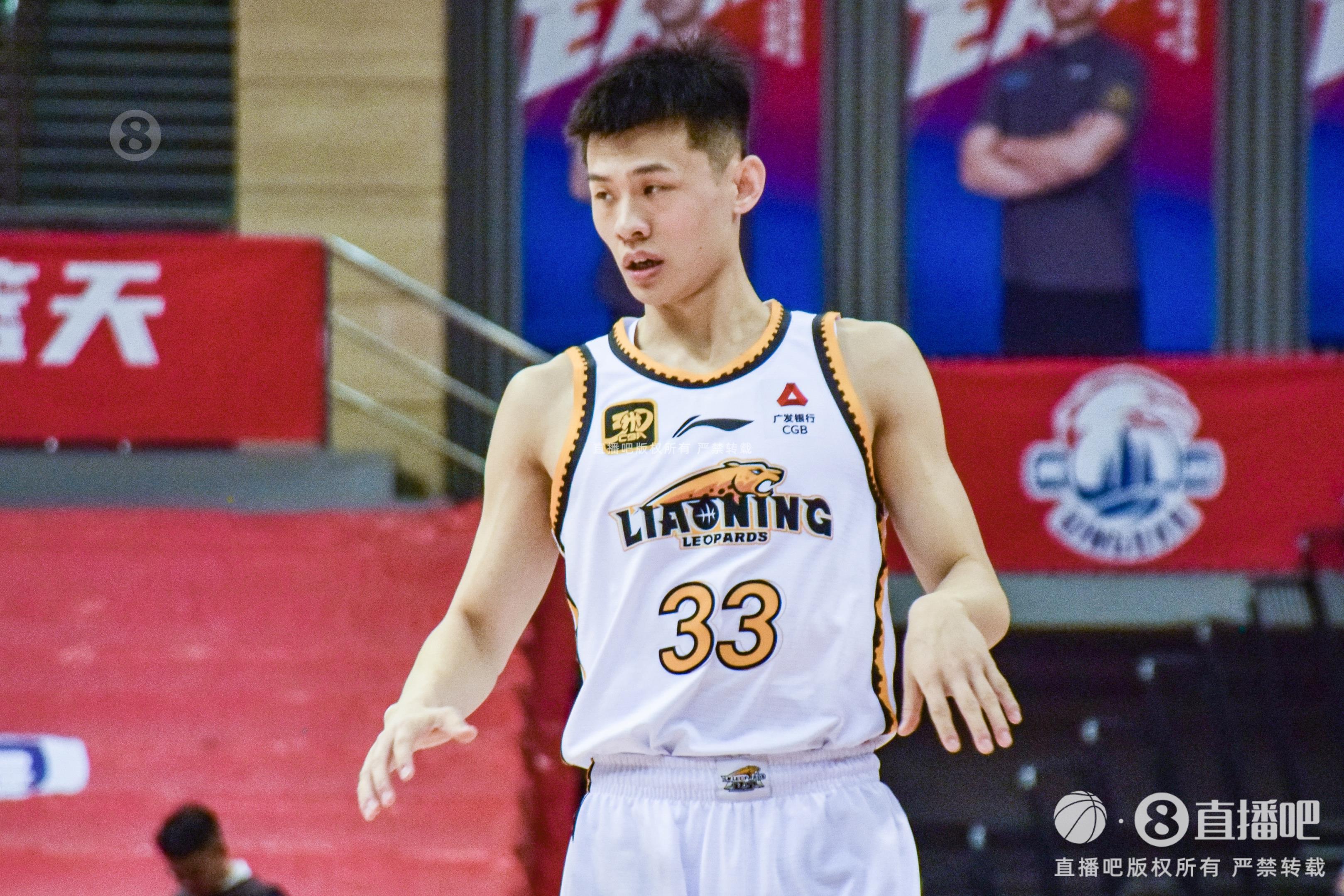 盡力了！王嵐嵚末節(jié)2記三分 全場(chǎng)18分鐘4中3拿到10分